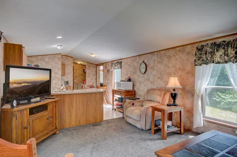 32 Acorn Lane Tamworth NH 03886