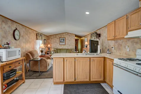 32 Acorn Lane Tamworth NH 03886