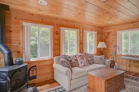 32 Acorn Lane Tamworth NH 03886