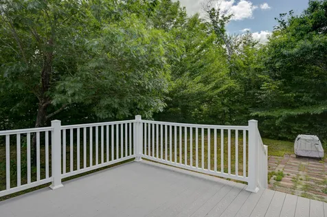 32 Acorn Lane Tamworth NH 03886