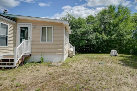 32 Acorn Lane Tamworth NH 03886
