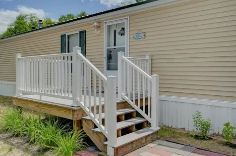 32 Acorn Lane Tamworth NH 03886