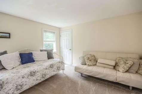 29 Garden Drive Litchfield NH 03052