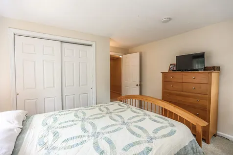 29 Garden Drive Litchfield NH 03052