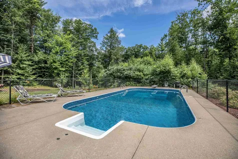 29 Garden Drive Litchfield NH 03052