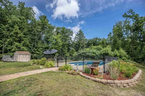29 Garden Drive Litchfield NH 03052