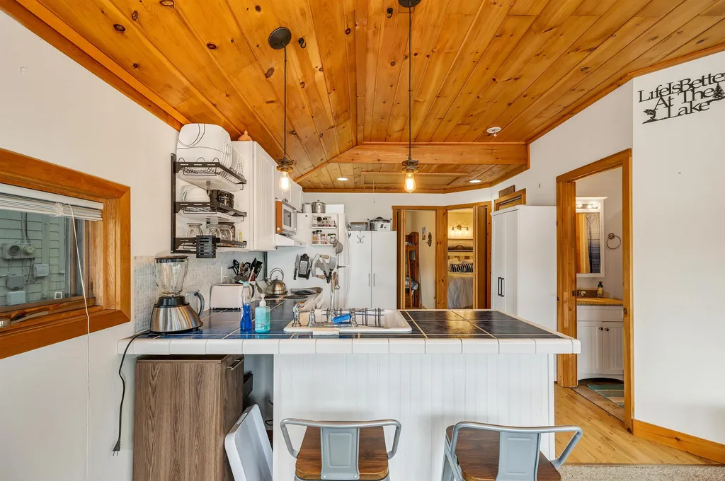 55 Lakeside Road Bristol NH 03222