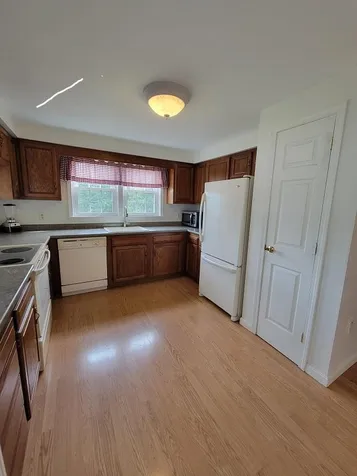 33b Apple Tree Drive Goffstown NH 03045