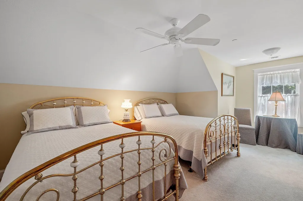 44 Farm View Lane Gilford NH 03249