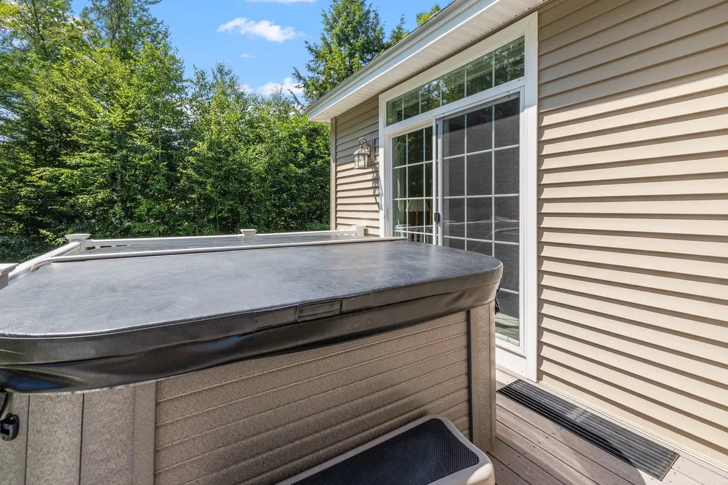 44 Farm View Lane Gilford NH 03249