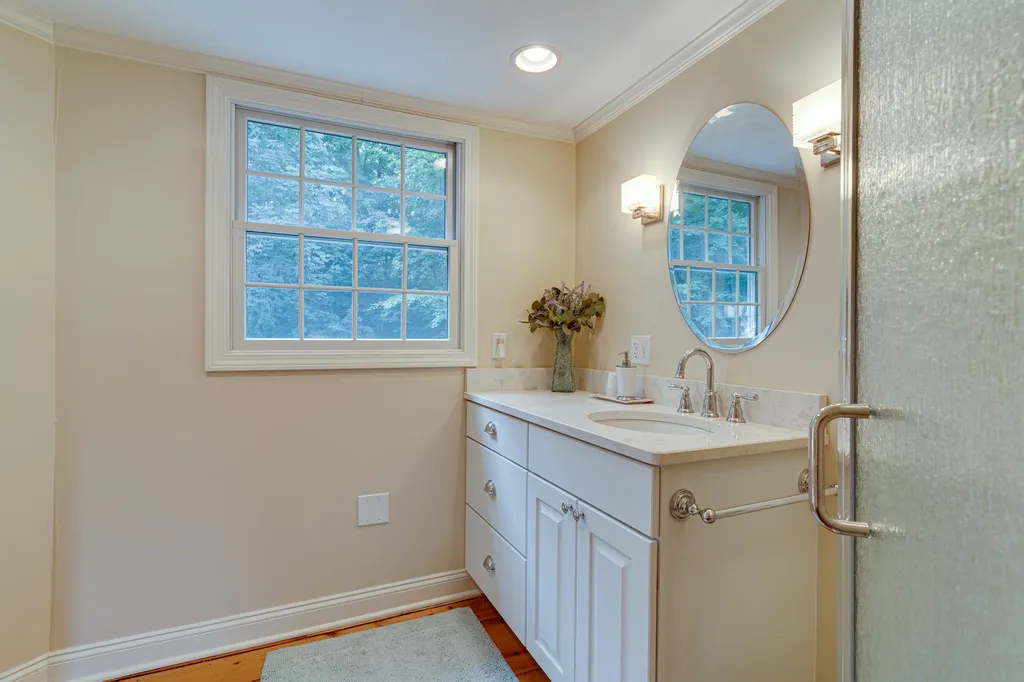 9 Wedgewood Road Dover NH 03820