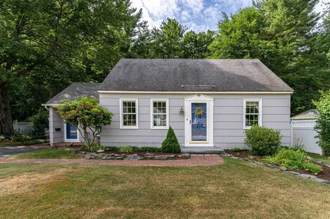 9 Wedgewood Road Dover NH 03820