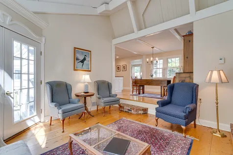 9 Wedgewood Road Dover NH 03820