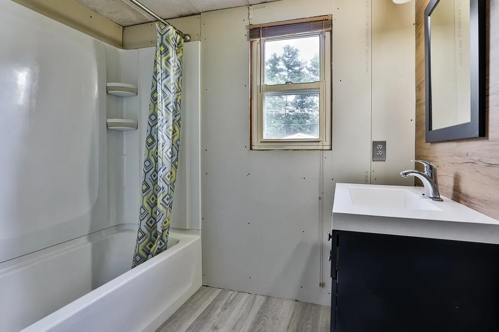9 Nottingwood Lane Merrimack NH 03054