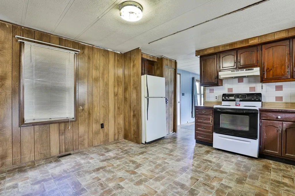 9 Nottingwood Lane Merrimack NH 03054