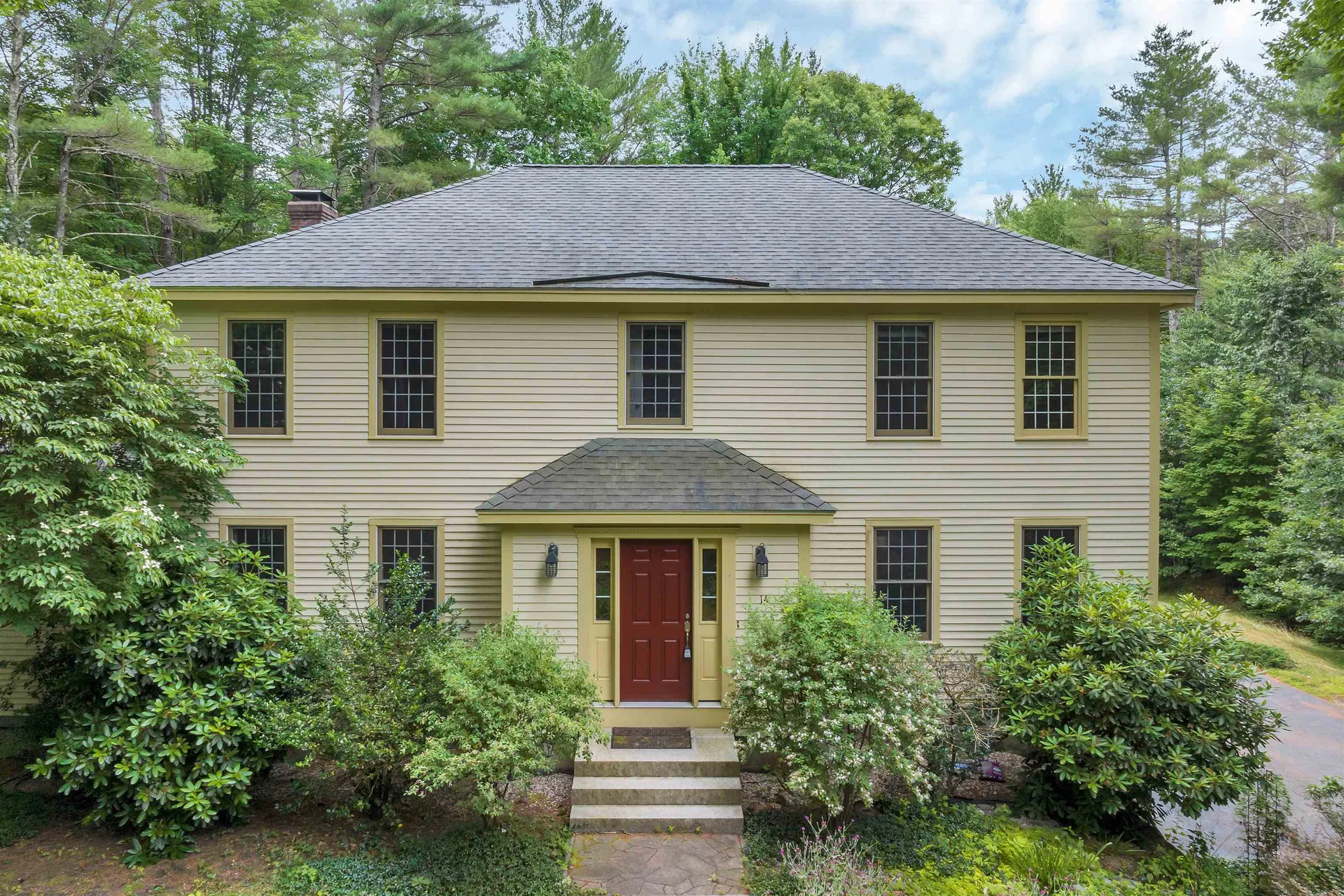 14 Jackson Square Bedford NH 03110