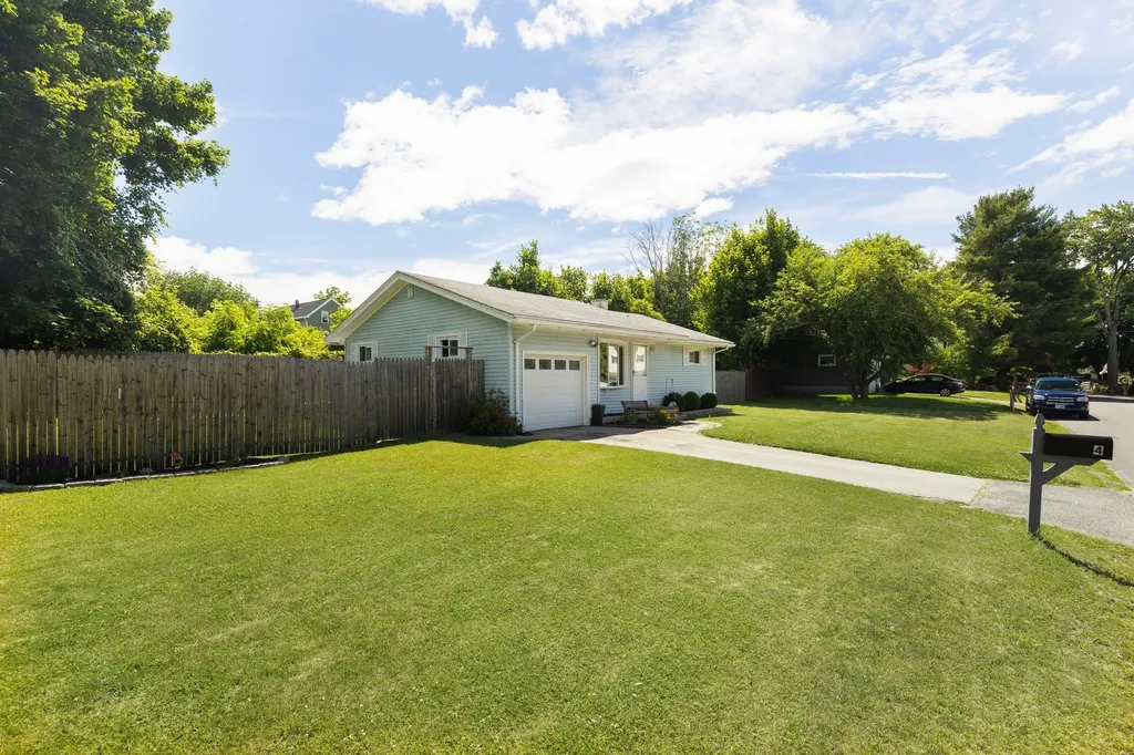 4 Jill Road Salem NH 03079