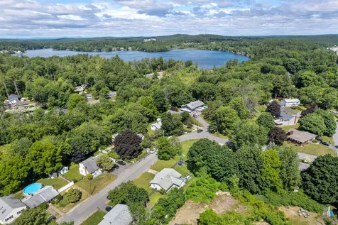 4 Jill Road Salem NH 03079