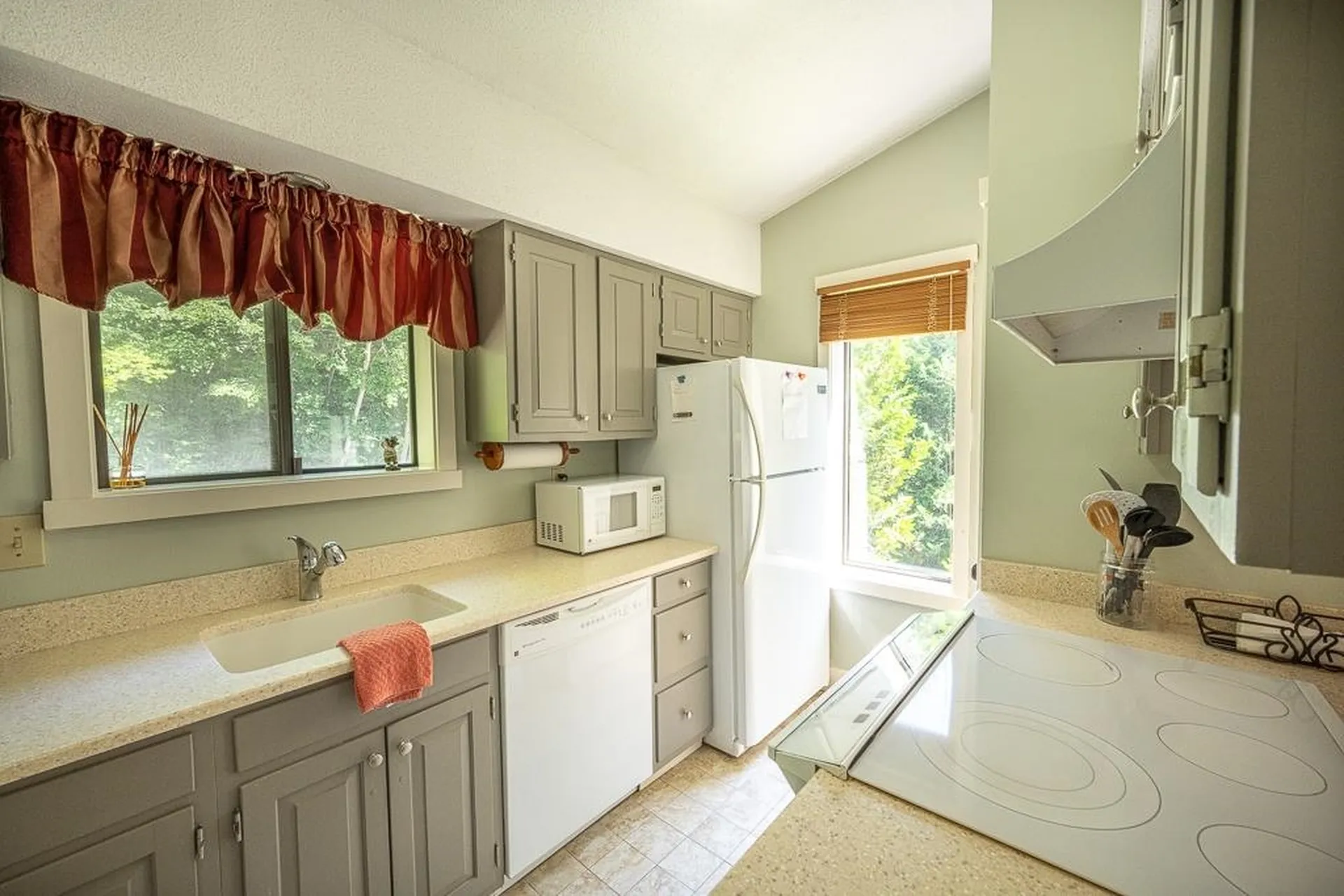 1299 Quechee Main Street Hartford VT 05059