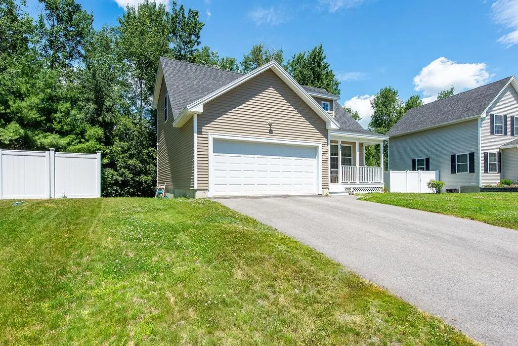 33 Rangeway Drive Rochester NH 03868