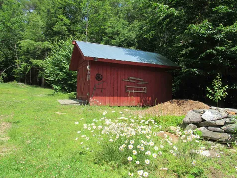 356 Old Newport Road Claremont NH 03743