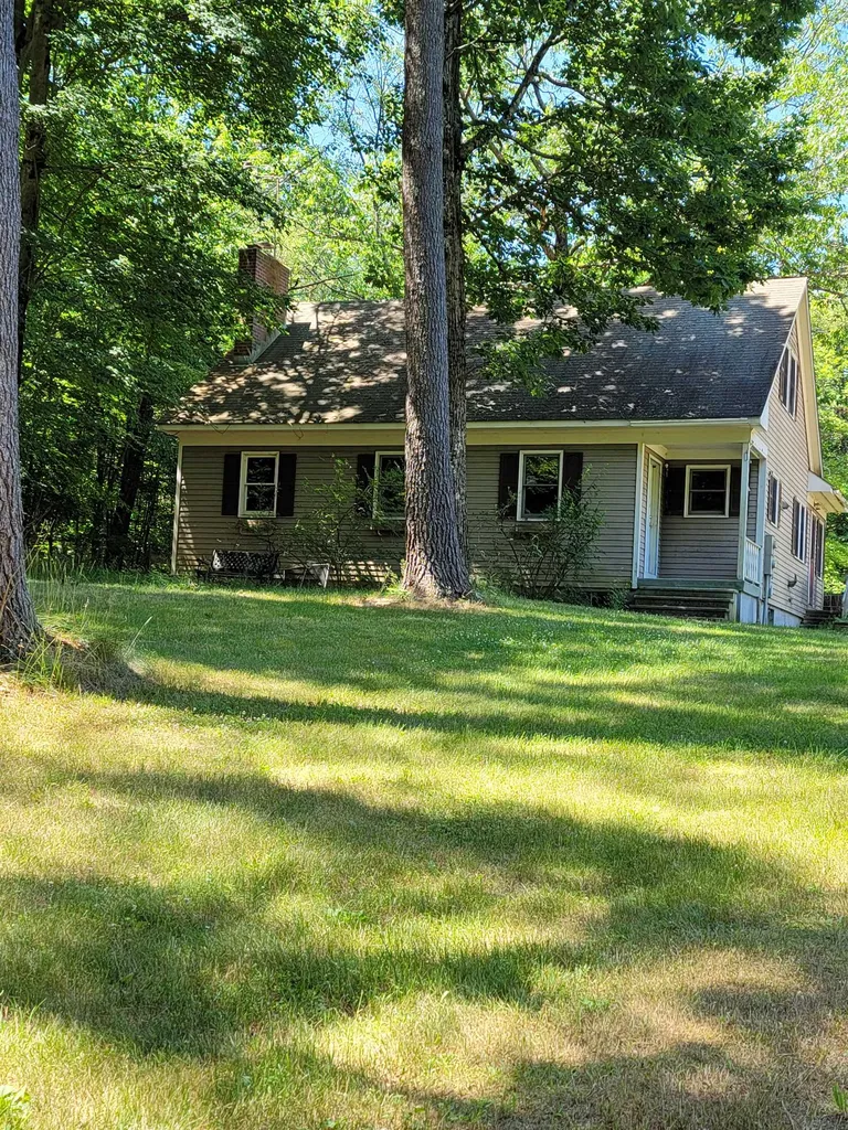 24 Driscoll Road Deering NH 03244