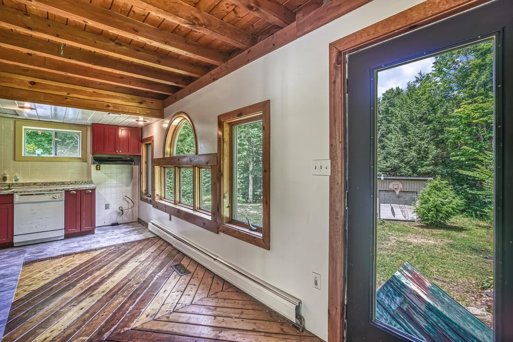 75 N Slack Road Unity NH 03743