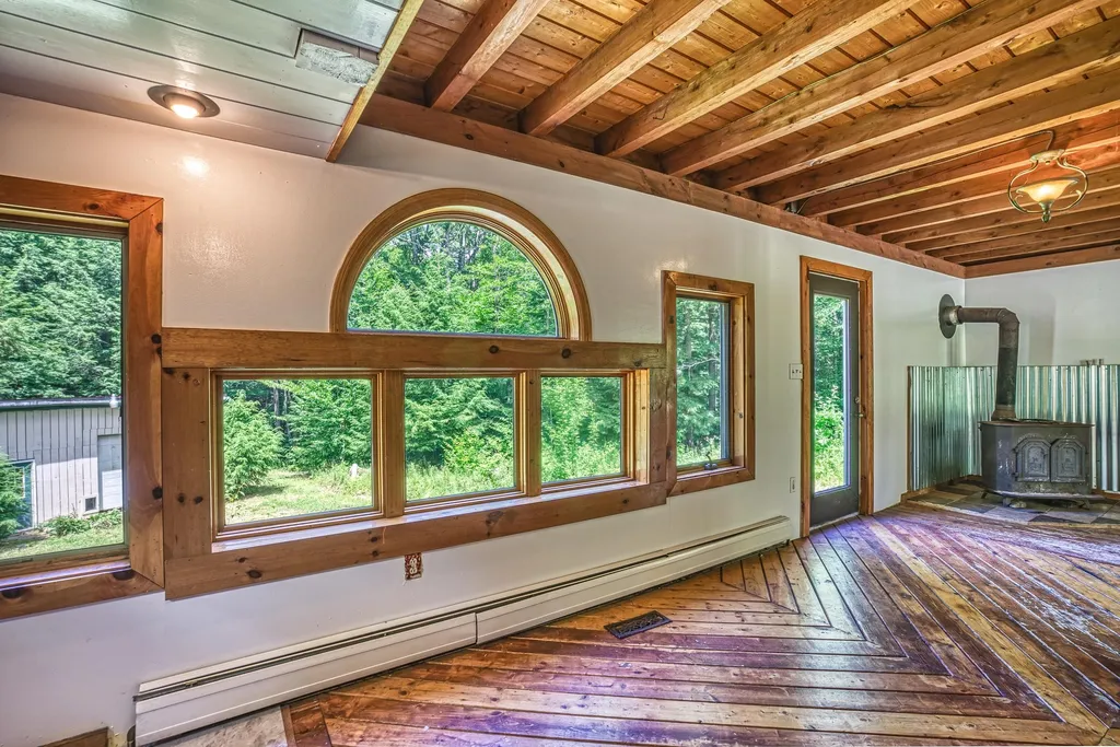 75 N Slack Road Unity NH 03743