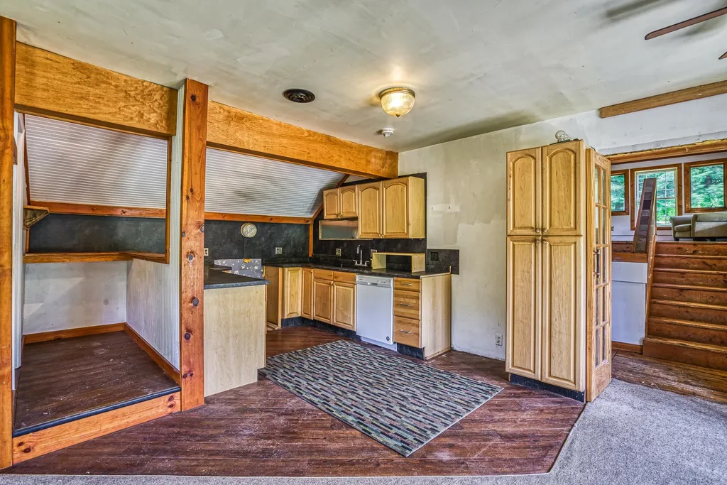 75 N Slack Road Unity NH 03743