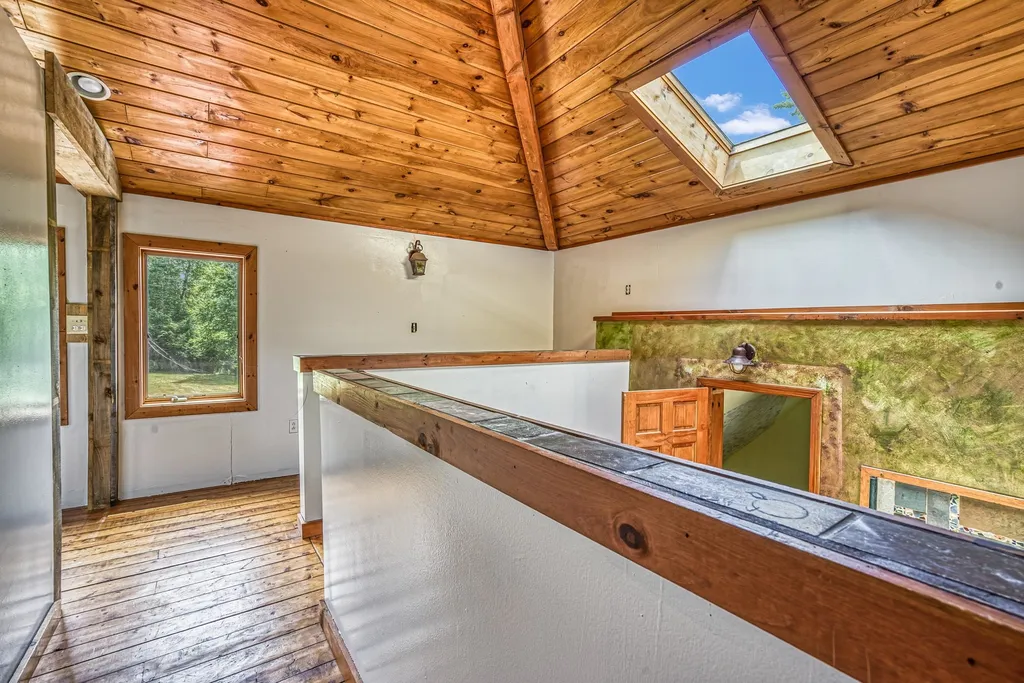 75 N Slack Road Unity NH 03743