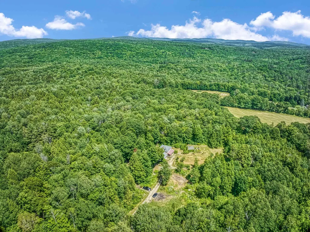 75 N Slack Road Unity NH 03743