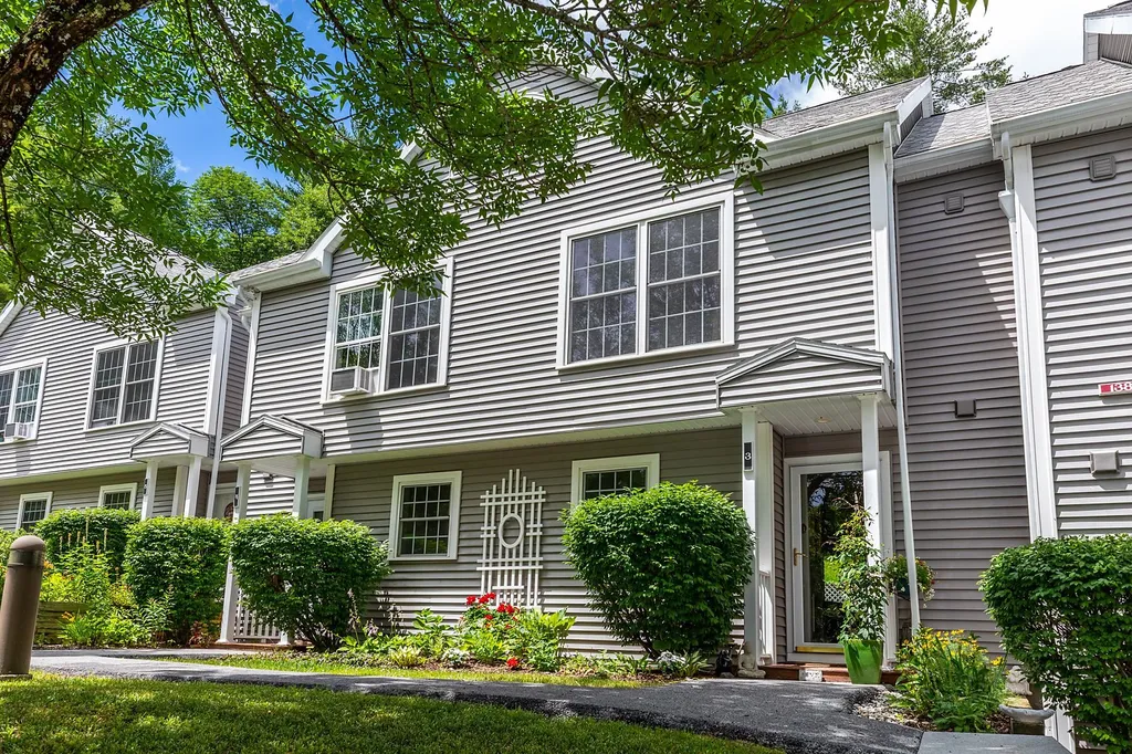 13803 Riverside Townhouses Road Manchester VT 05255