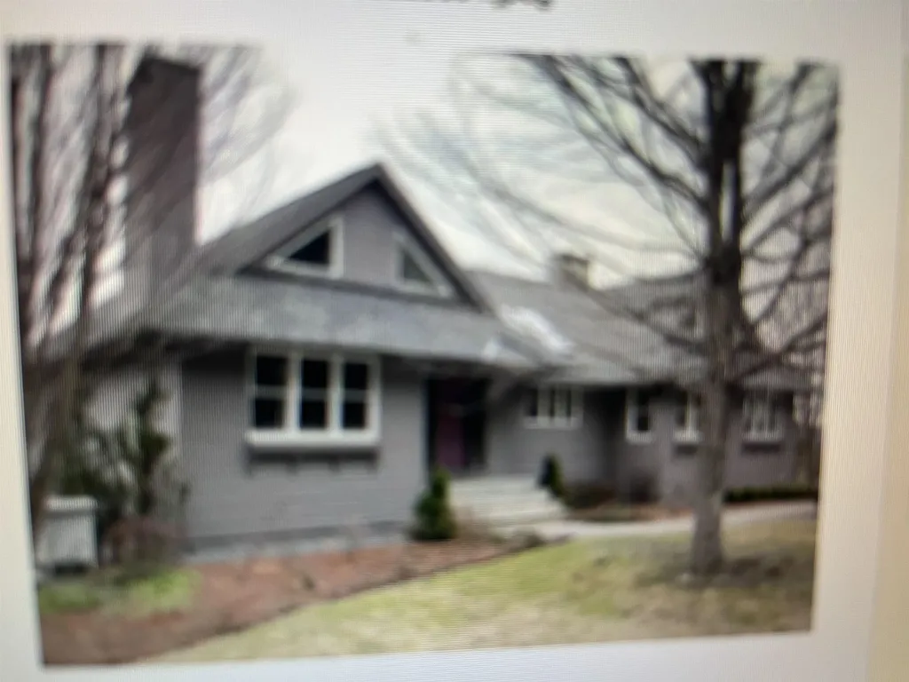 731 Hillside Road Hartford VT 05059