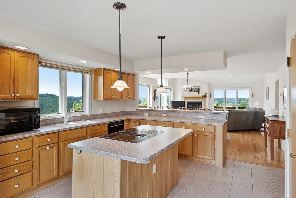 21 North Peak Village Road Newbury NH 03255