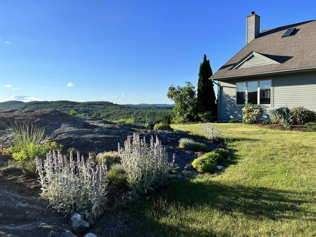 21 North Peak Village Road Newbury NH 03255