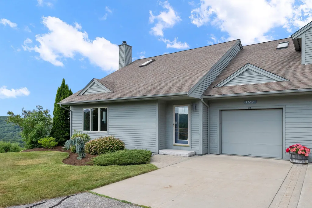 21 North Peak Village Road Newbury NH 03255