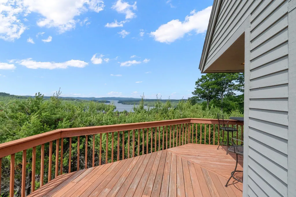 21 North Peak Village Road Newbury NH 03255