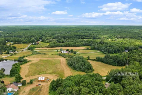 22 Alewive Farms Road Kennebunk ME 04043