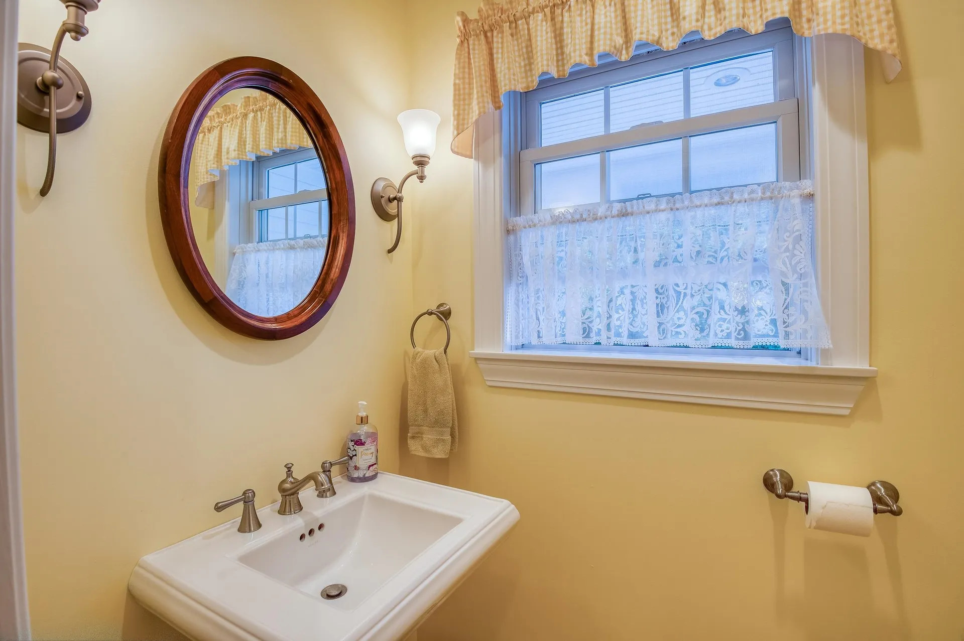 1060 Cleveland Hill Road Tamworth NH 03886