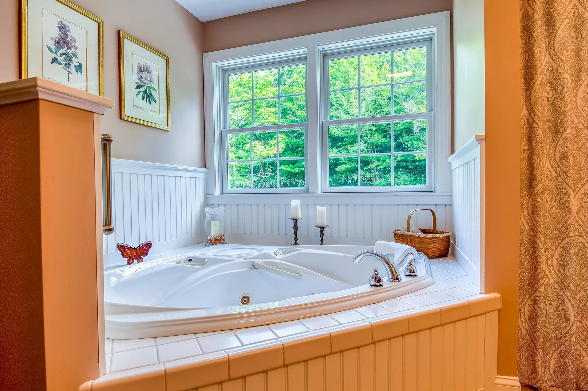 1060 Cleveland Hill Road Tamworth NH 03886