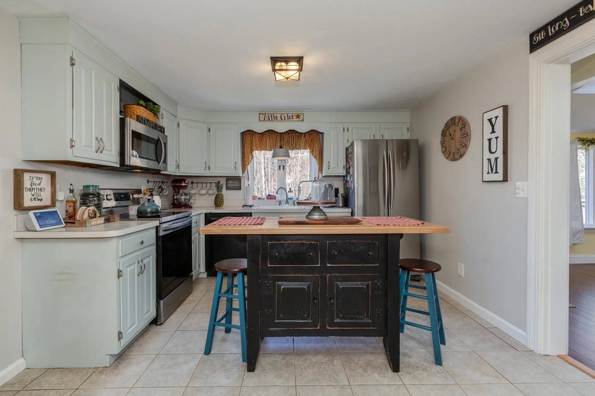 25 Holmeswood Drive Sandown NH 03873