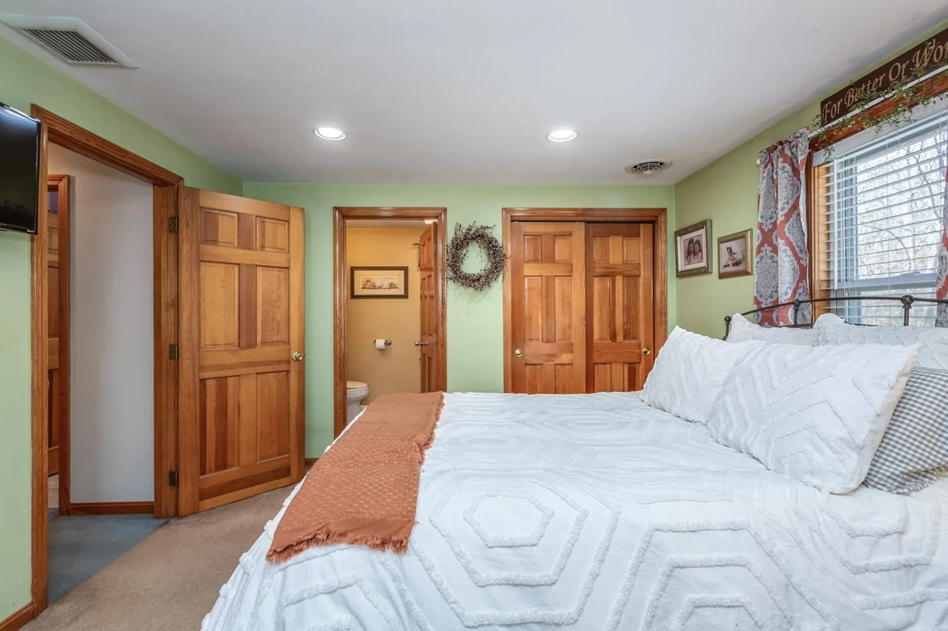25 Holmeswood Drive Sandown NH 03873