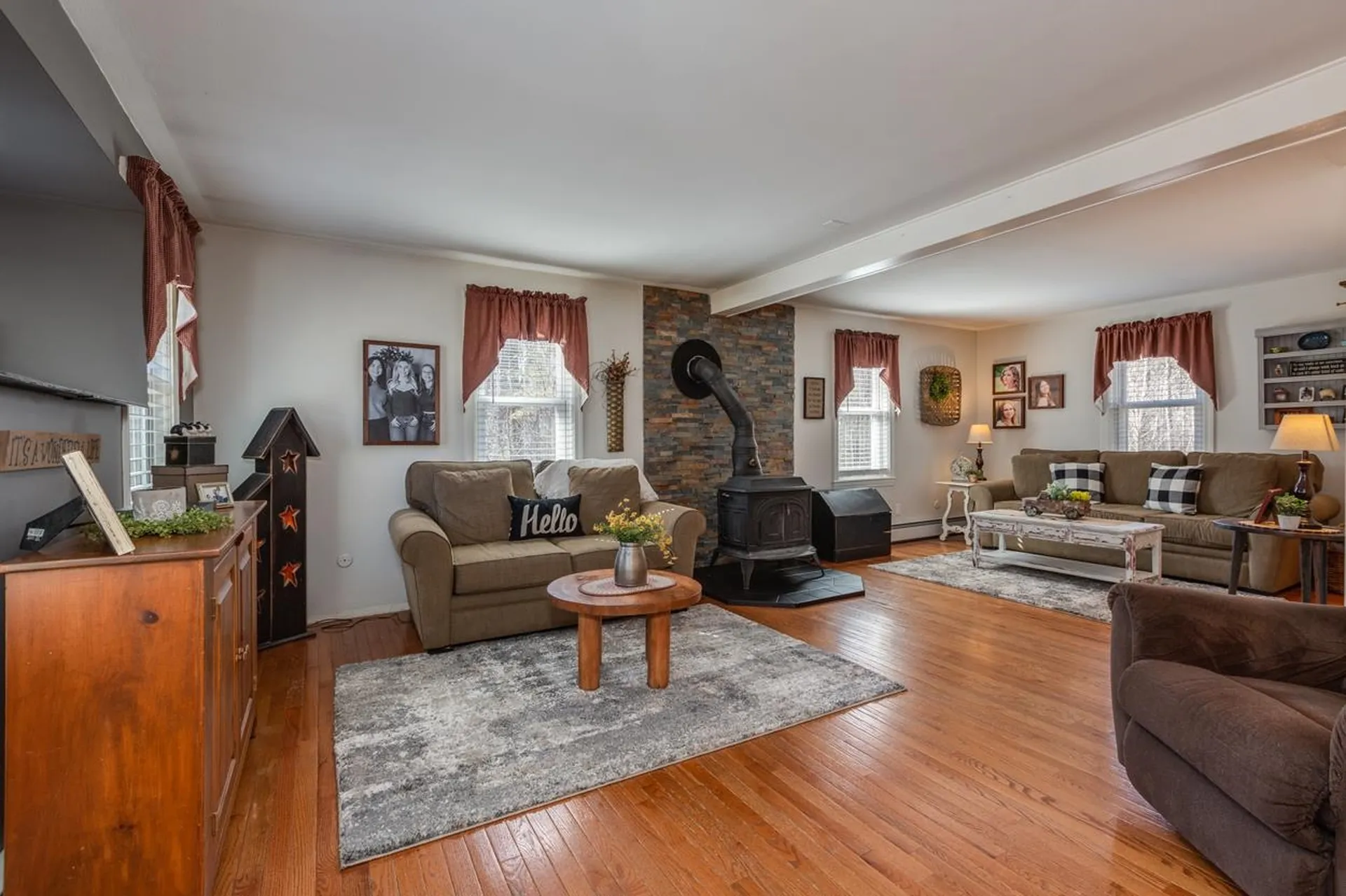 25 Holmeswood Drive Sandown NH 03873