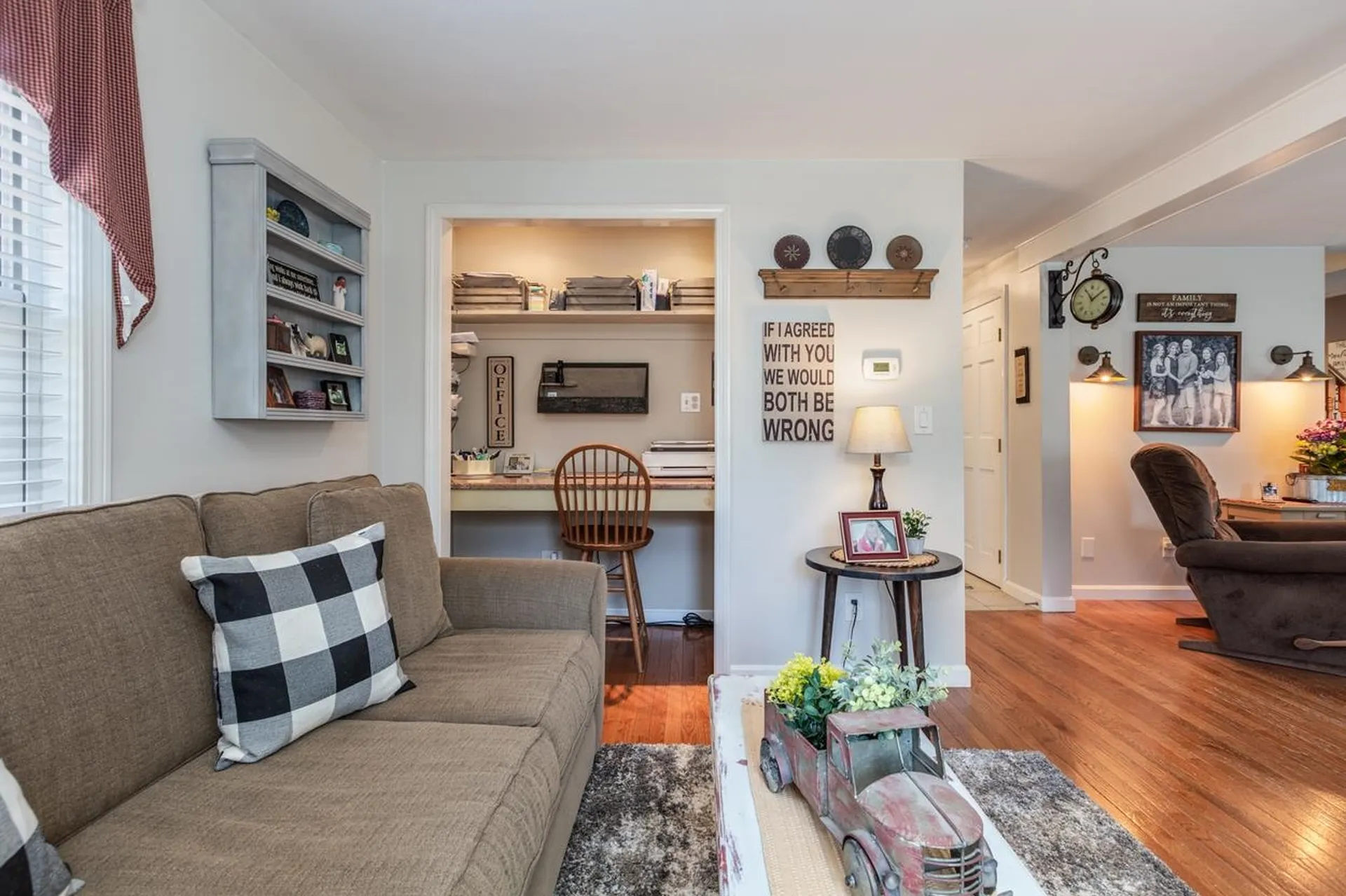 25 Holmeswood Drive Sandown NH 03873