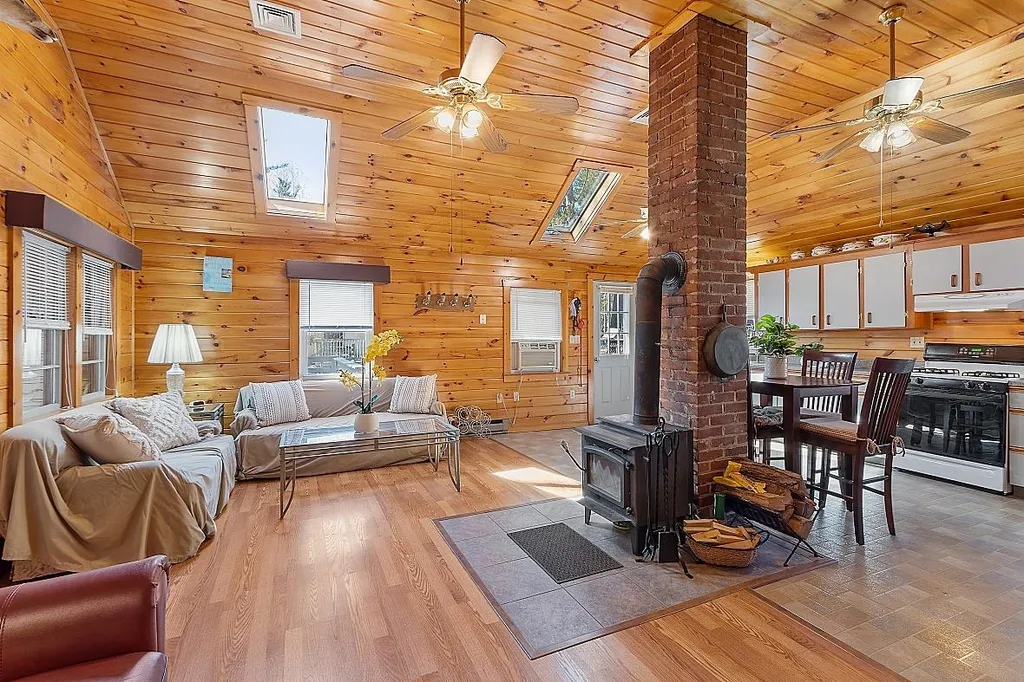 51 Shore Drive Salem NH 03079