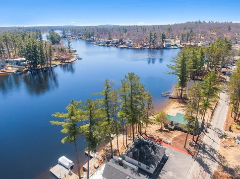 51 Shore Drive Salem NH 03079