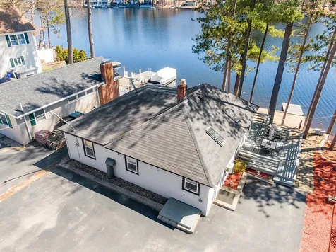 51 Shore Drive Salem NH 03079