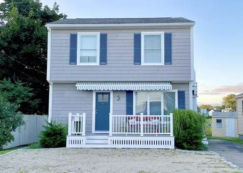 3 Thorwald Avenue Hampton NH 03842