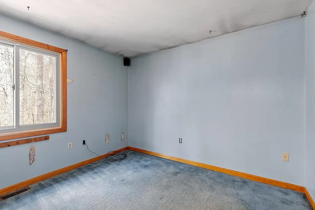 257 Kingston Road Danville NH 03819