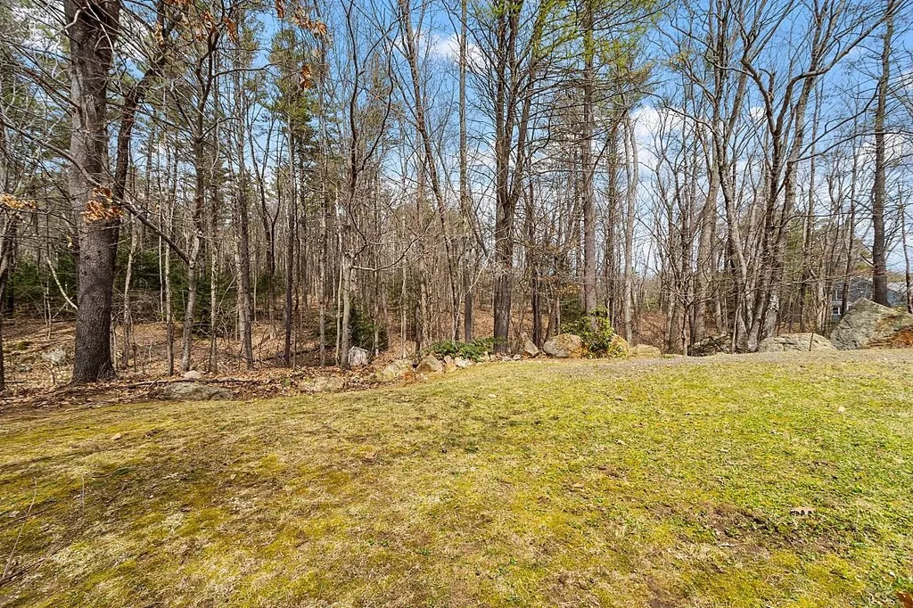 257 Kingston Road Danville NH 03819